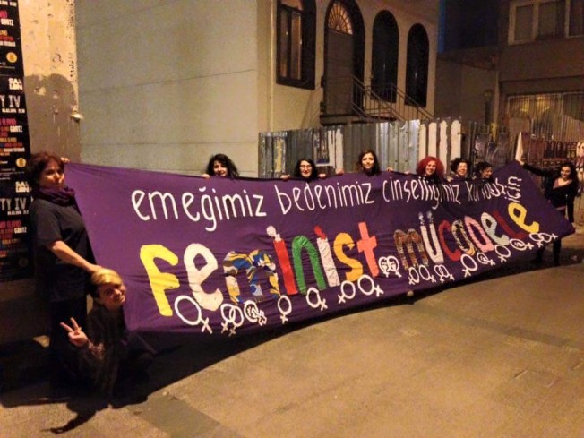 feminist yürüyüş